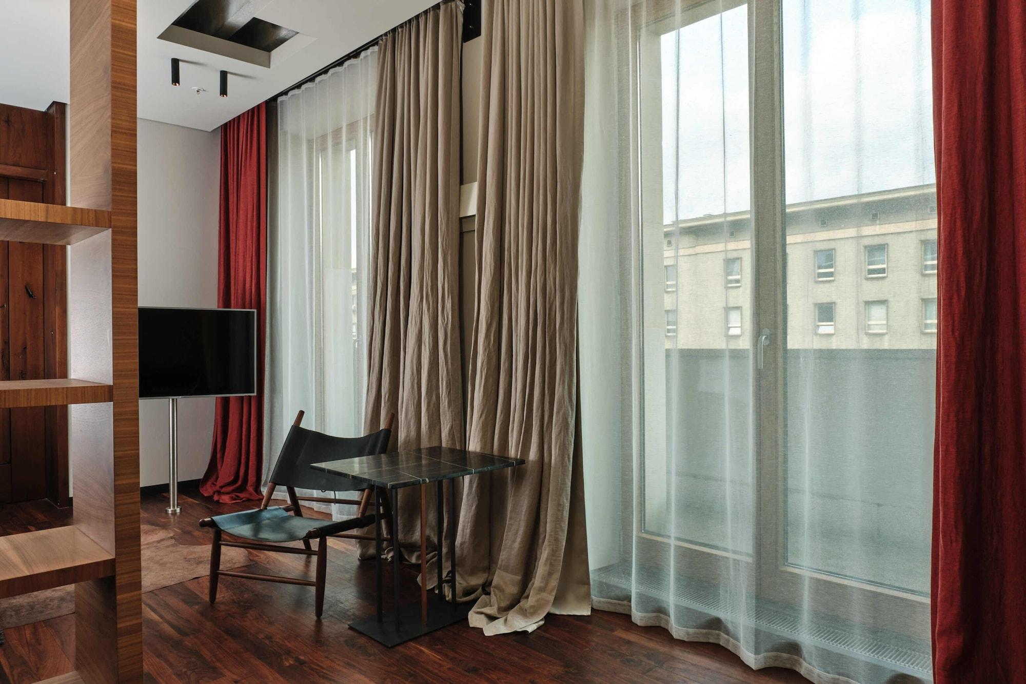 Hotel Warszawa Exterior photo Drapes in a living room