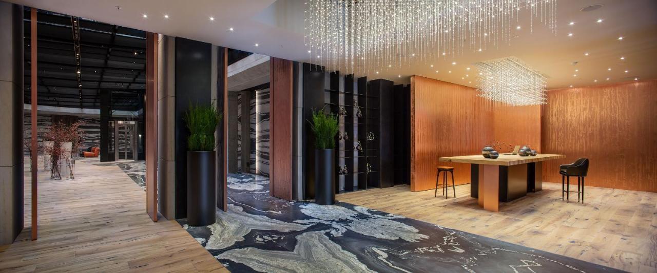 Hotel Warszawa Exterior photo The lobby of the hotel