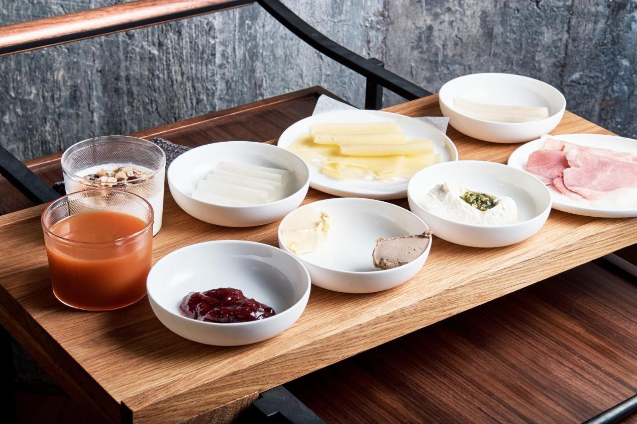 Hotel Warszawa Exterior photo A selection of Korean banchan